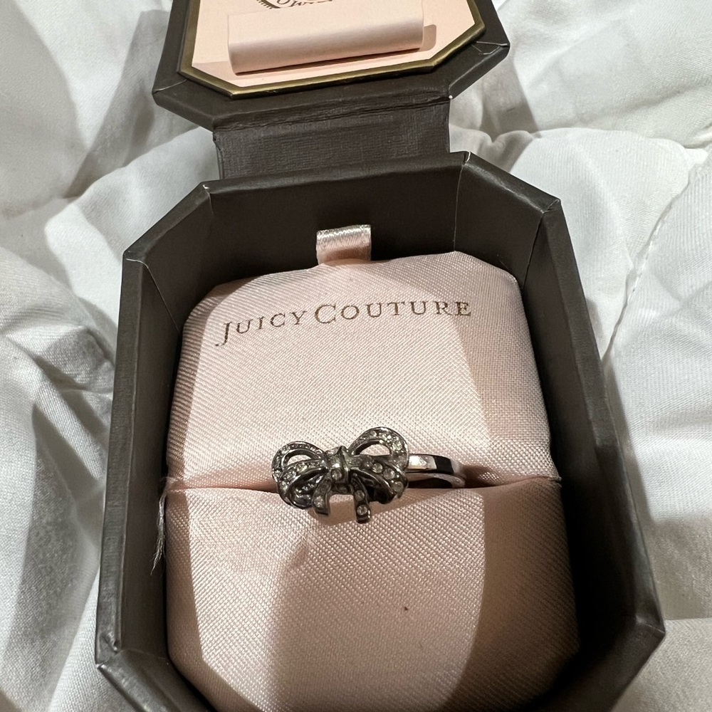Juicy Bow Wish Ring size 5